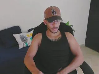 Offline kylian_laurent on Flirt4Free