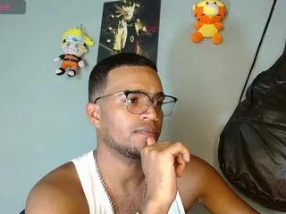 Private latino_xandre on Flirt4Free