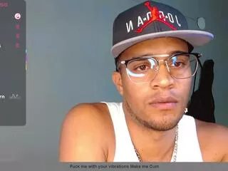 Private latino_xandre on Flirt4Free