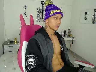 Offline leonard_price on Flirt4Free