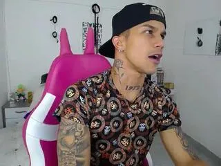 Offline leonard_price on Flirt4Free