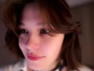 Freechat letitia_nickolich on Flirt4Free