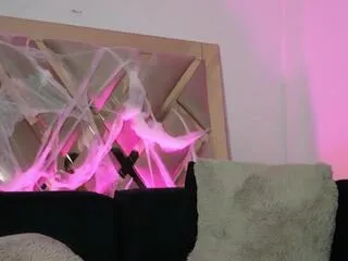 Freechat lian_oconner on Flirt4Free