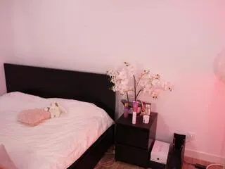 Private lilly_colins on Flirt4Free