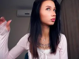 Freechat lisa_budinich on Flirt4Free