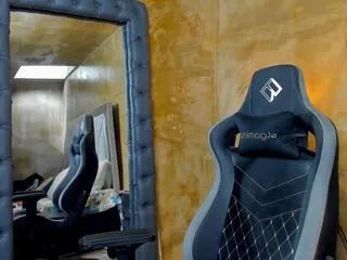 Offline louis_connor on Flirt4Free