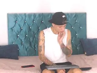 Offline lucien_alex on Flirt4Free