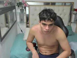 Offline luis_cardona on Flirt4Free