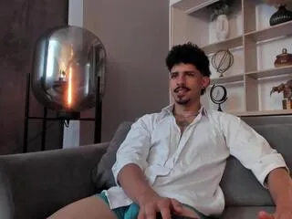 Offline lukee_taylor on Flirt4Free