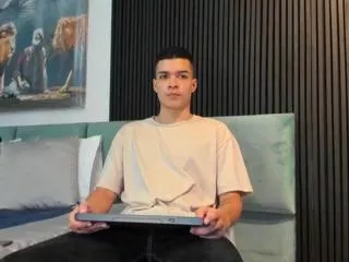 Offline marco_tosswell on Flirt4Free