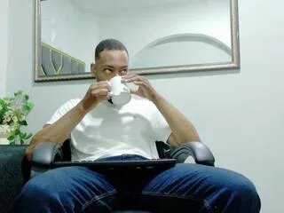 Freechat mayker_de_la_torre on Flirt4Free