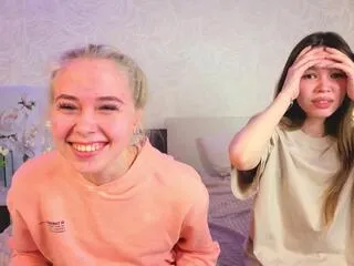 Offline mayra_horwich_tiffani_sheaff on Flirt4Free