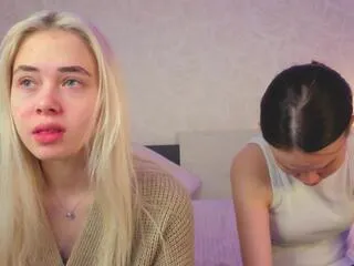 Offline mayra_horwich_tiffani_sheaff on Flirt4Free