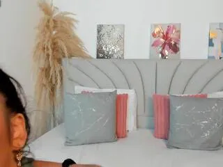 Freechat mia_roussee on Flirt4Free