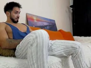 Offline michael_wills on Flirt4Free