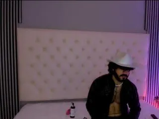 Offline mike_parkerr on Flirt4Free