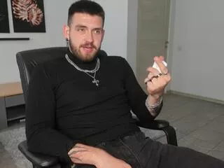 Freechat mike_platano on Flirt4Free