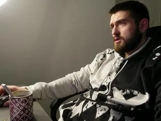 Freechat mike_platano on Flirt4Free