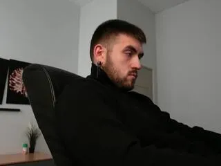 Freechat mike_platano on Flirt4Free