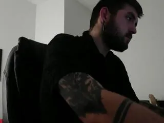 Freechat mike_platano on Flirt4Free