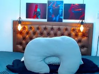 Offline nathaly_fox on Flirt4Free