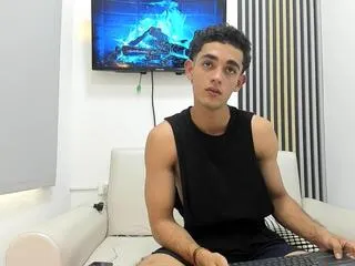 Freechat nathan_shimmer on Flirt4Free