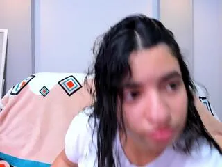 Freechat nicol_chang on Flirt4Free