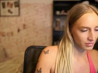 Offline nicolette_sins on Flirt4Free