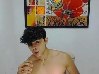 Offline noah_prada on Flirt4Free