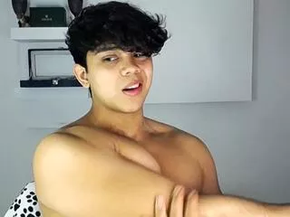 Offline noah_prada on Flirt4Free