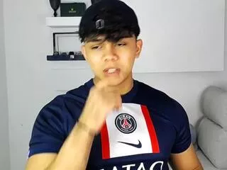 Offline noah_prada on Flirt4Free