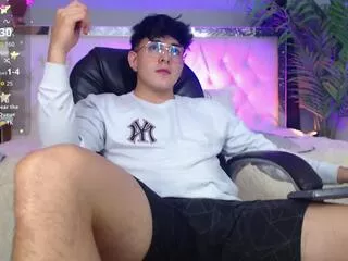 Freechat nolan_cruz on Flirt4Free