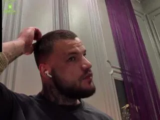 Offline oliver_sport on Flirt4Free