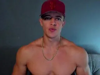 Freechat reece_taylor on Flirt4Free