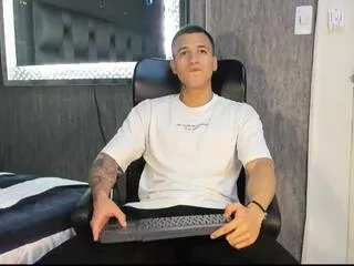 Offline rocco_santos on Flirt4Free