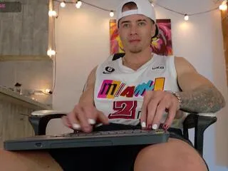 Offline ryan_blu on Flirt4Free