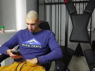 Offline ryan_dozer on Flirt4Free