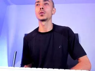 Offline steven_tello on Flirt4Free