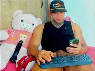 Freechat stiven_collins on Flirt4Free
