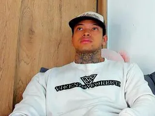 Freechat stiven_collins on Flirt4Free