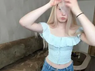 Offline tayna_bliler on Flirt4Free