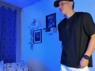 Offline thoms_every on Flirt4Free