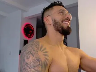 Offline thony_muscle on Flirt4Free