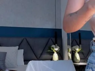 Freechat tiana_lorenz on Flirt4Free