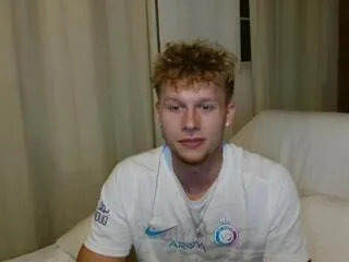 Offline travis_bennett on Flirt4Free