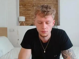 Offline travis_bennett on Flirt4Free