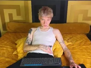 Offline travis_class on Flirt4Free