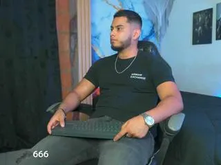 Offline tyler_price on Flirt4Free