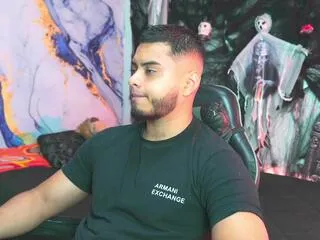 Offline tyler_price on Flirt4Free