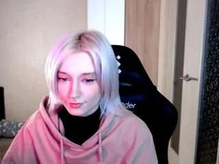 Freechat venetta_tietjen on Flirt4Free